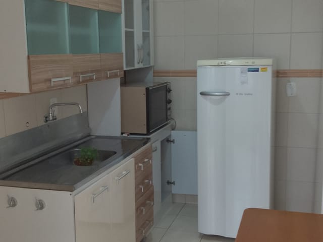 Apartamento 1 quarto e 1 banheiro, para alugar, no bairro Centro em Nova Prata