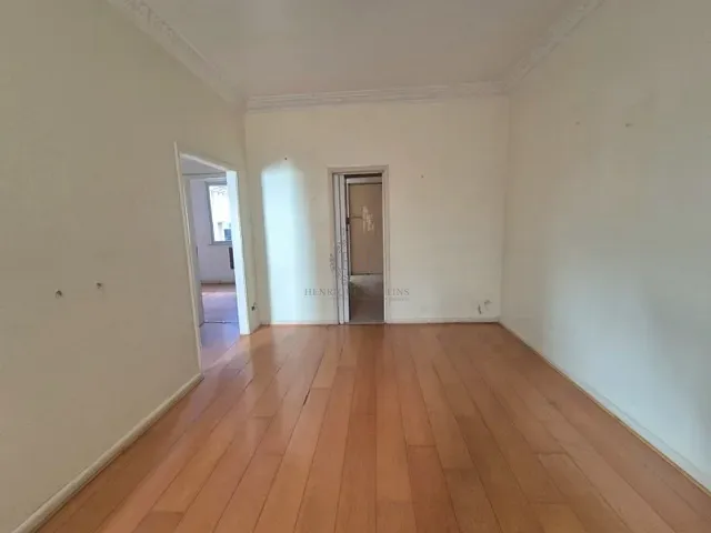 Apartamento com 70m² 2 quartos e 1 banheiro, à venda, no bairro Copacabana em Rio de Janeiro