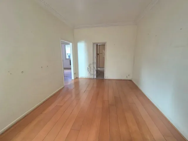 Apartamento com 70m² 2 quartos e 1 banheiro, à venda, no bairro Copacabana em Rio de Janeiro