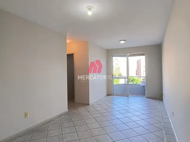 Apartamento 2 quartos e 1 banheiro, para alugar, no bairro Victor Konder em Blumenau