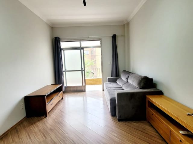 Apartamento com 95m² 2 quartos e 2 banheiros, para alugar, no bairro Vila Valqueire em Rio de Janeiro