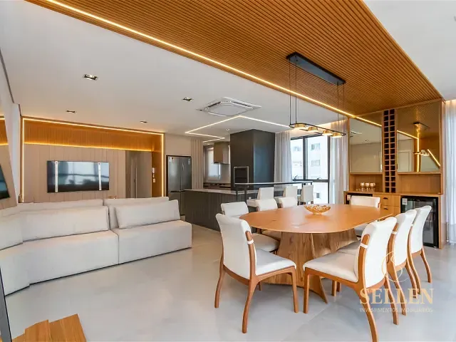 Apartamento com 253m² 4 quartos e 5 banheiros, à venda, no bairro Pioneiros em Balneário Camboriú