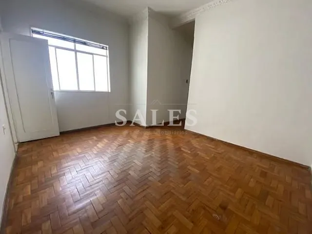 Apartamento com 72m² 3 quartos e 1 banheiro, para alugar, no bairro Centro em Juiz de Fora