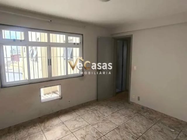 Apartamento com 80m² 2 quartos e 1 banheiro, para alugar, no bairro Centro em Rio das Ostras