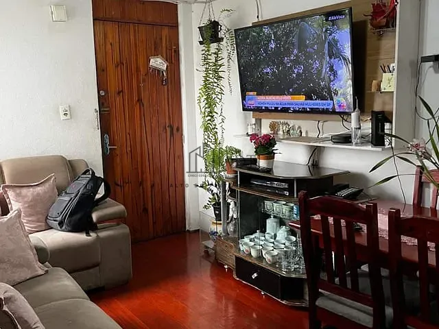 Apartamento 2 quartos e 1 banheiro, à venda, no bairro Jardim Marica em Mogi das Cruzes