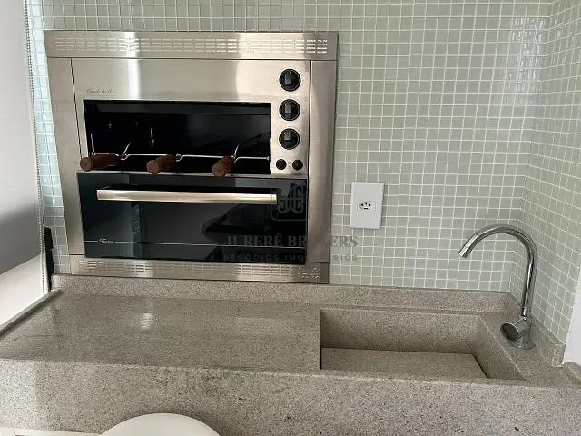 Apartamento 2 quartos e 1 banheiro, à venda, no bairro Jurerê Internacional em Florianópolis