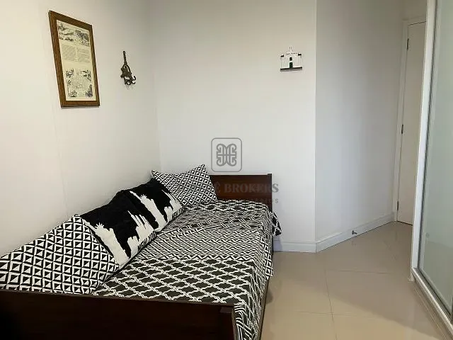 Apartamento 2 quartos e 1 banheiro, à venda, no bairro Jurerê Internacional em Florianópolis