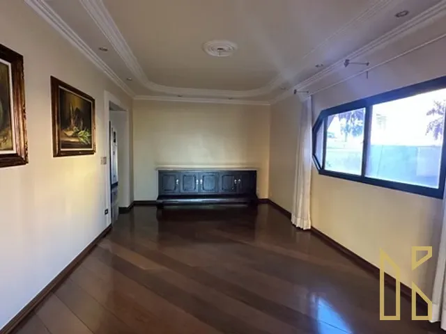 Apartamento com 430m² 4 quartos e 5 banheiros, à venda, no bairro Centro em Londrina
