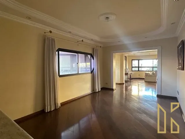 Apartamento com 430m² 4 quartos e 5 banheiros, à venda, no bairro Centro em Londrina