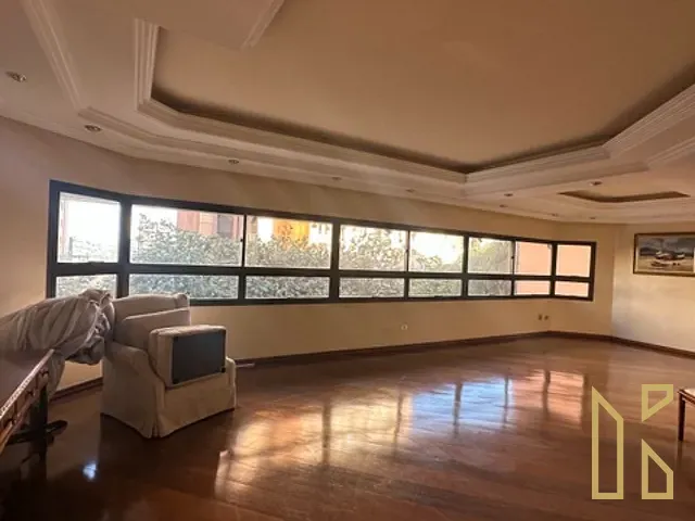 Apartamento com 430m² 4 quartos e 5 banheiros, à venda, no bairro Centro em Londrina