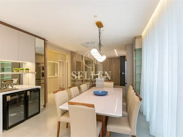 Apartamento com 239m² 3 quartos e 4 banheiros, à venda, no bairro Pioneiros em Balneário Camboriú