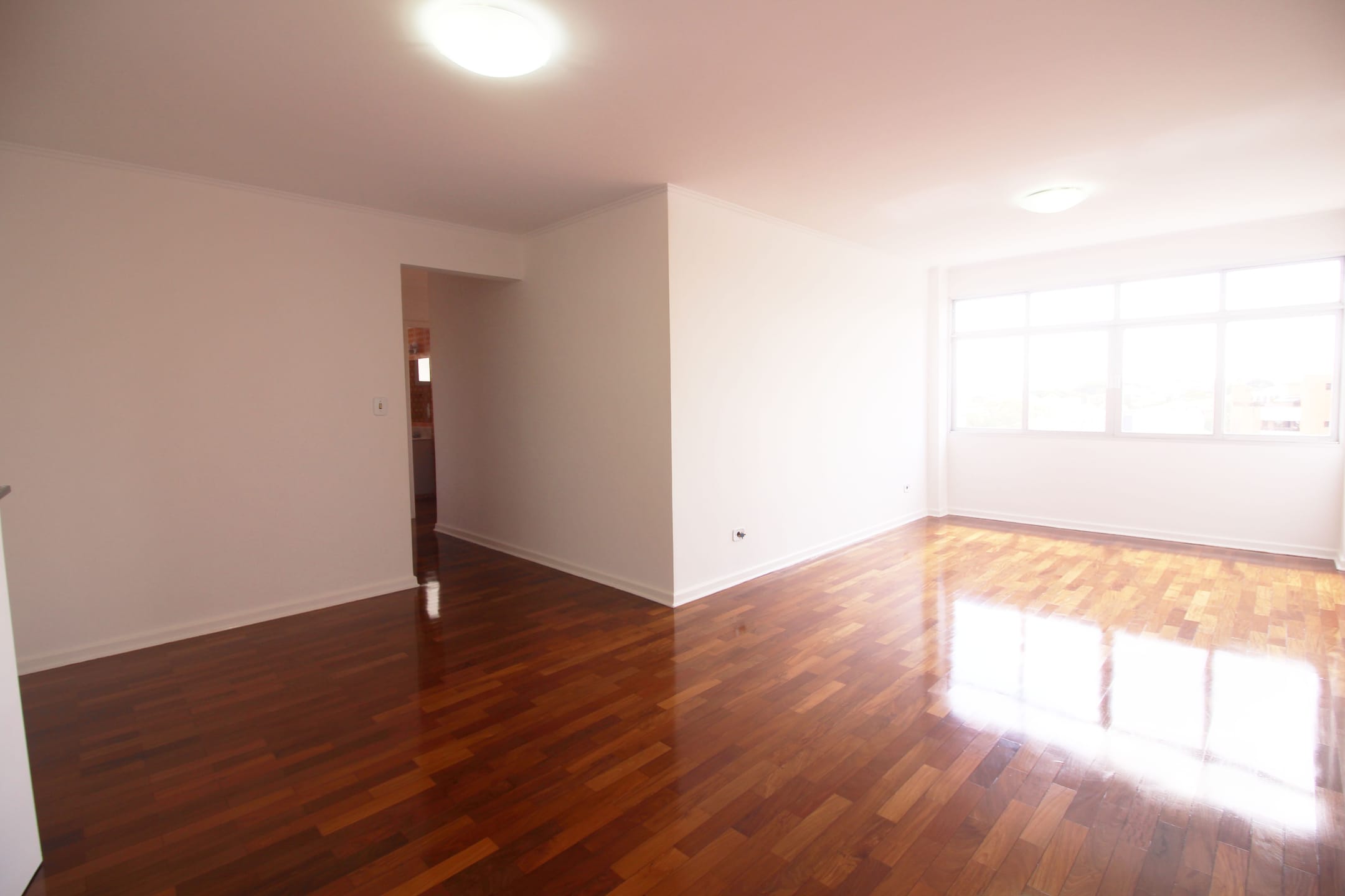 Apartamento para alugar com 2 quartos, 100m² - Foto 1