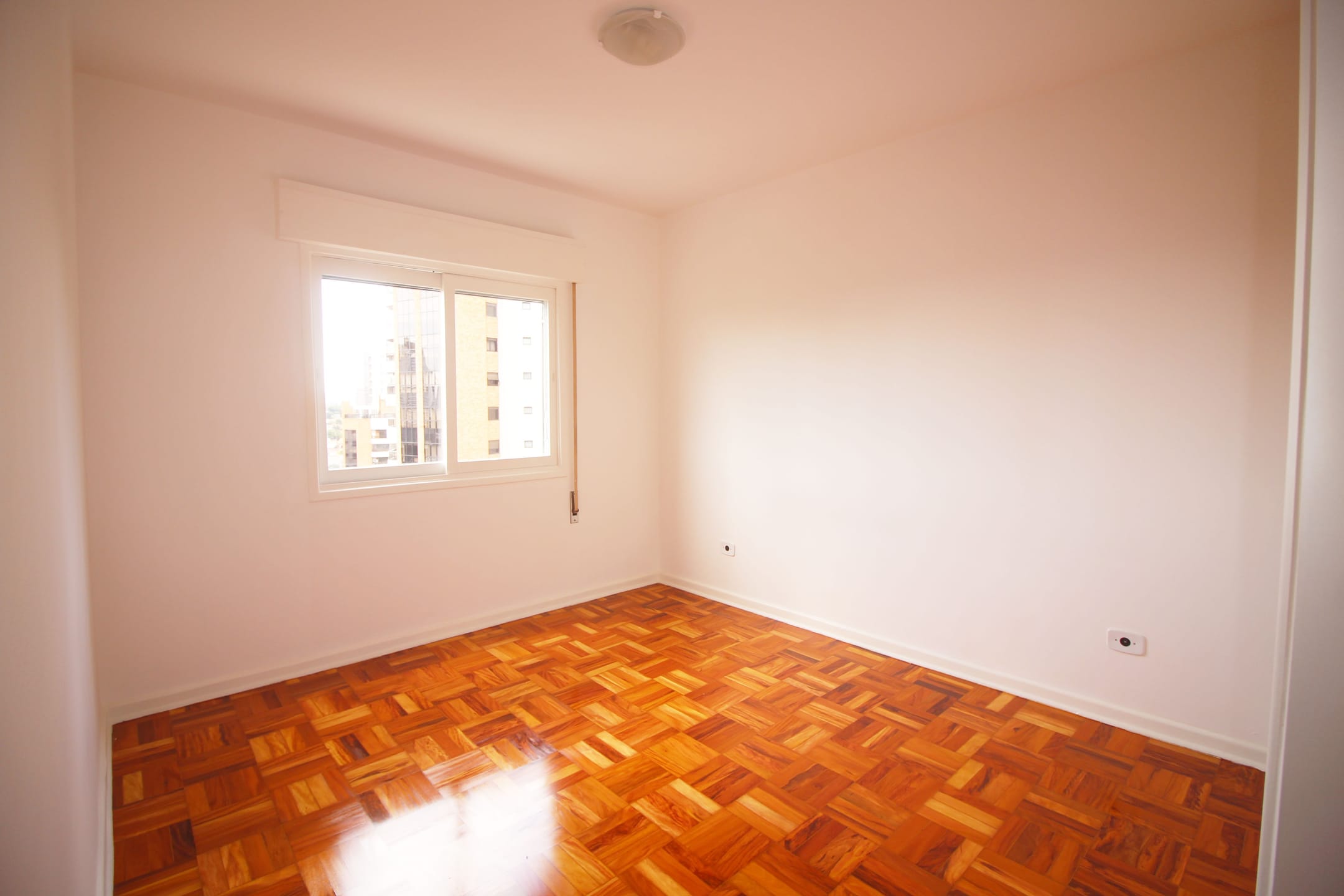 Apartamento para alugar com 2 quartos, 100m² - Foto 10