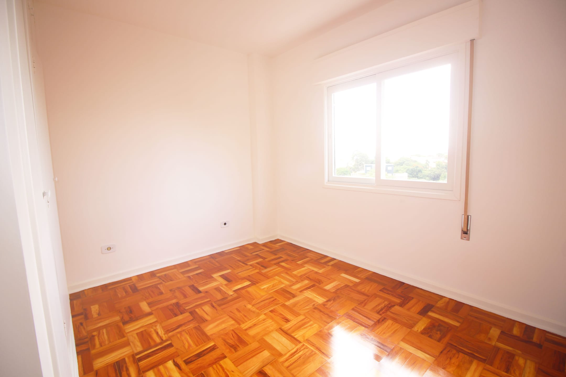 Apartamento para alugar com 2 quartos, 100m² - Foto 13