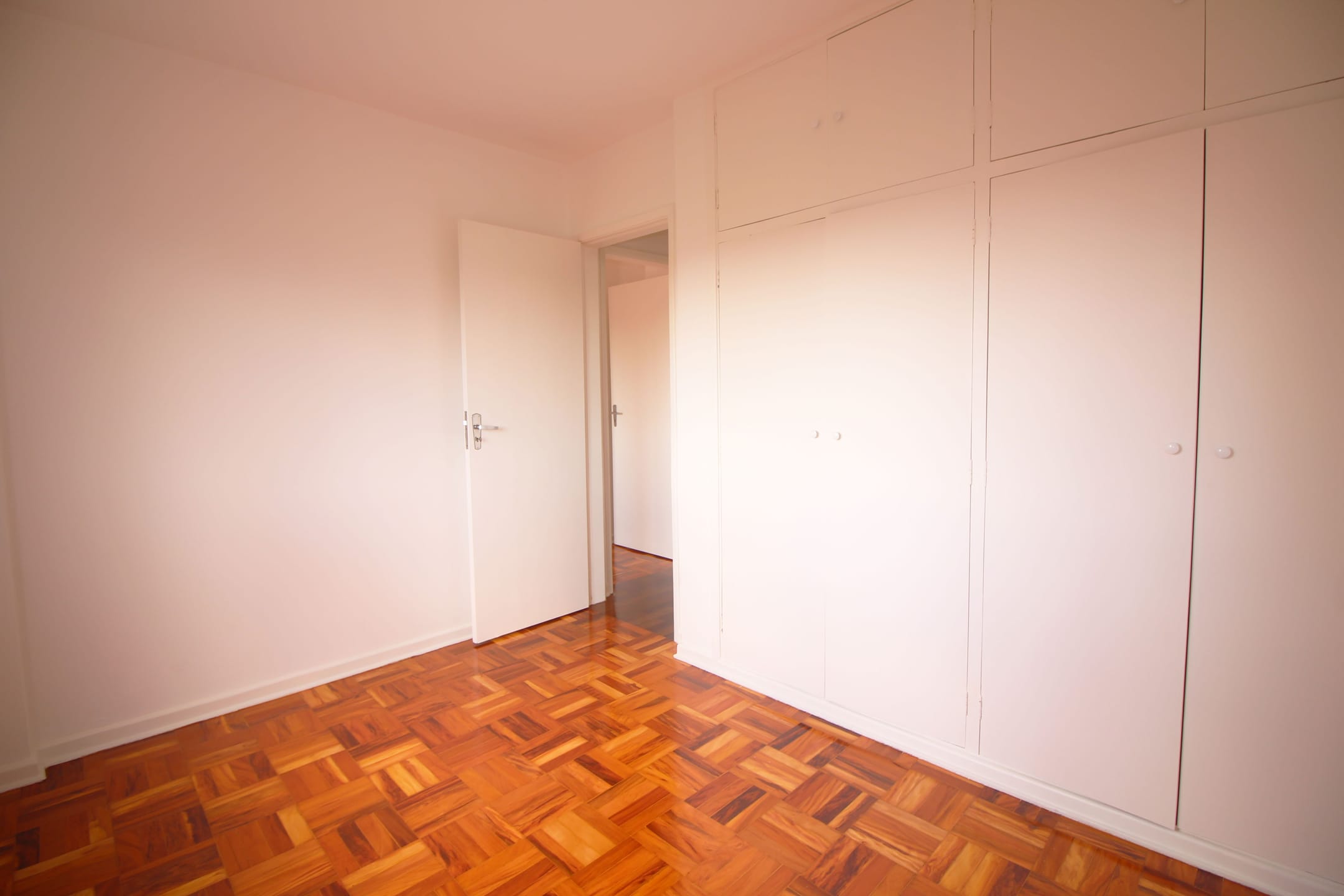 Apartamento para alugar com 2 quartos, 100m² - Foto 14