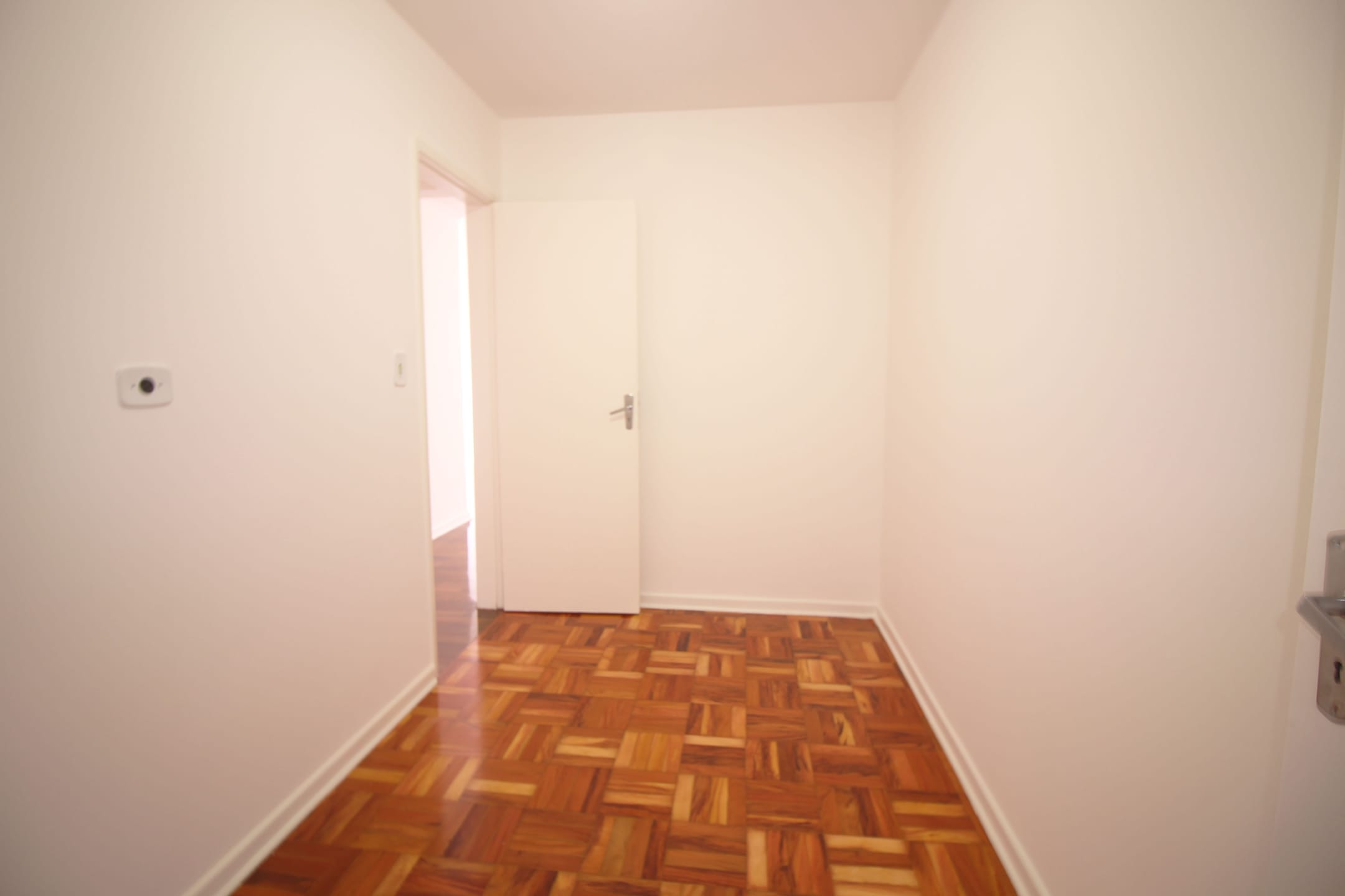 Apartamento para alugar com 2 quartos, 100m² - Foto 15