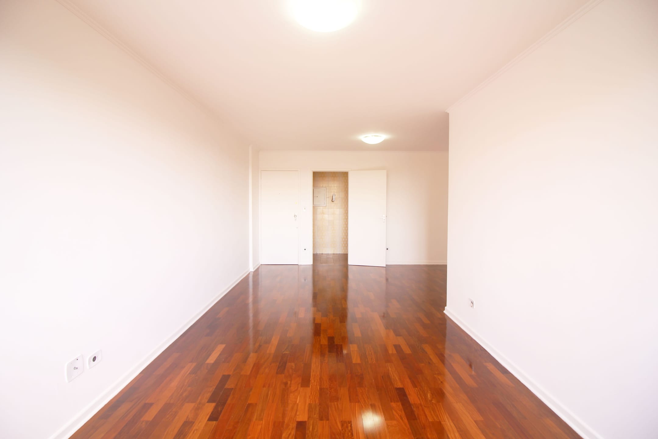 Apartamento para alugar com 2 quartos, 100m² - Foto 3