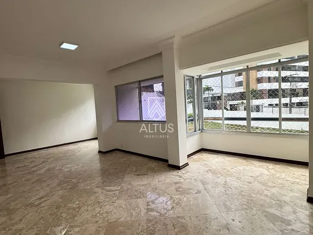 Apartamento 3 quartos e 2 banheiros, à venda, no bairro Caminho das Árvores em Salvador