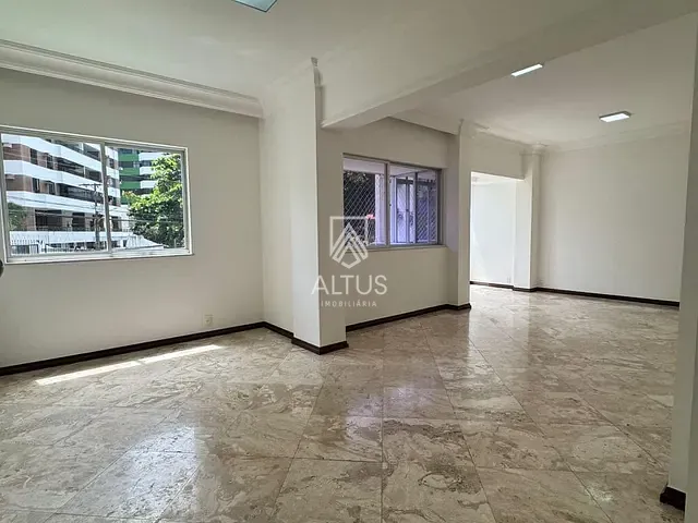 Apartamento 3 quartos e 2 banheiros, à venda, no bairro Caminho das Árvores em Salvador