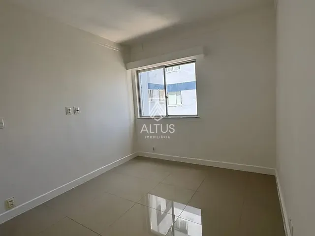 Apartamento 3 quartos e 2 banheiros, à venda, no bairro Caminho das Árvores em Salvador