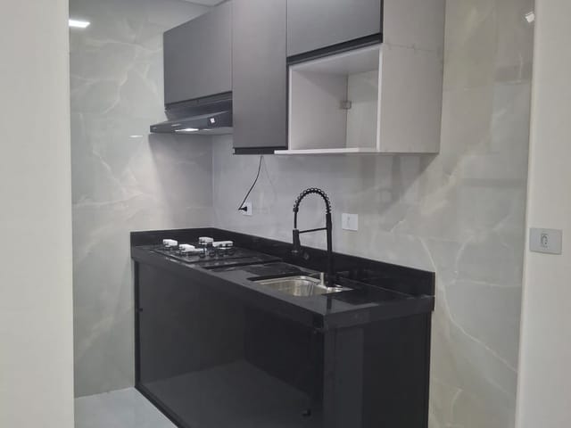 Apartamento 2 quartos e 2 banheiros, para alugar, no bairro Jardim Santo Alberto em Santo André