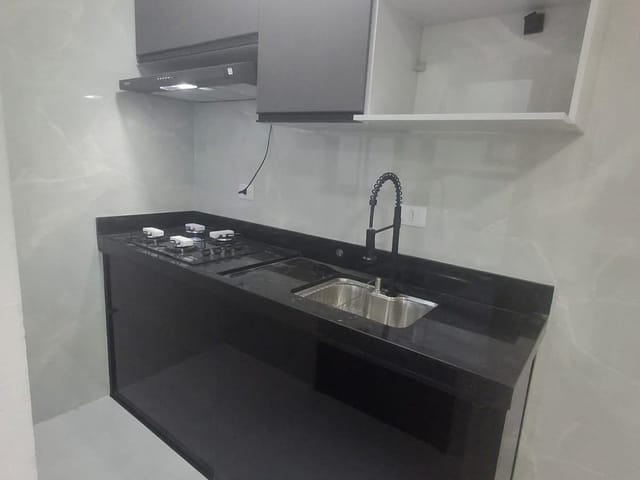 Apartamento 2 quartos e 2 banheiros, para alugar, no bairro Jardim Santo Alberto em Santo André