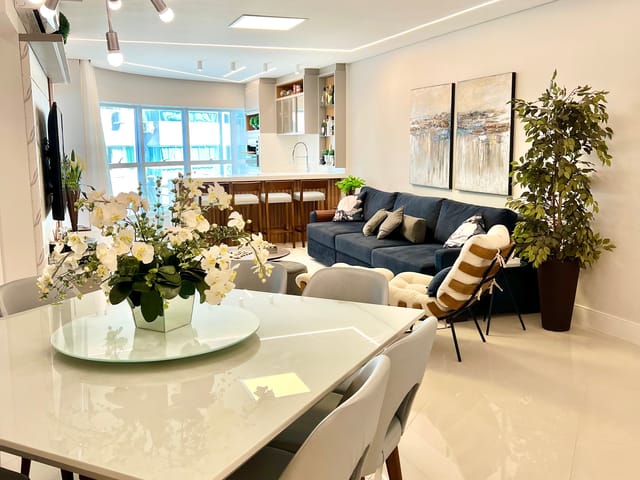 Foto do Apartamento - VENDA: Apartamento, 4 Dormitórios, 2 Suítes e 2 Demi, Vista Mar, no Esquina Bella | Sellen