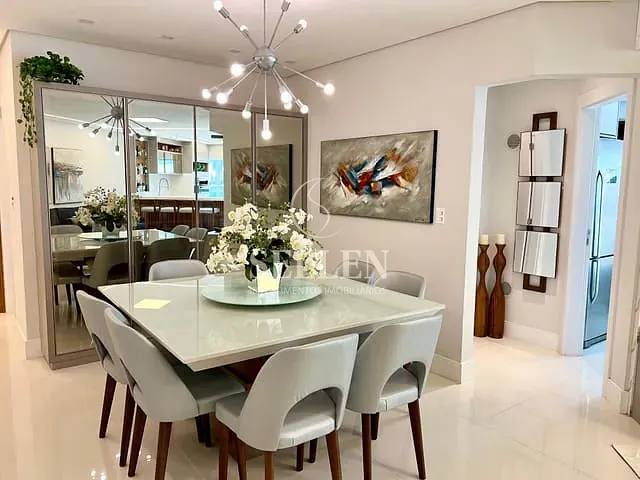 Apartamento 4 quartos e 4 banheiros, à venda, no bairro Pioneiros em Balneário Camboriú