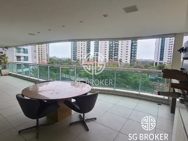 Apartamento com 296m² 4 quartos e 5 banheiros, à venda, no bairro Barra da Tijuca em Rio de Janeiro