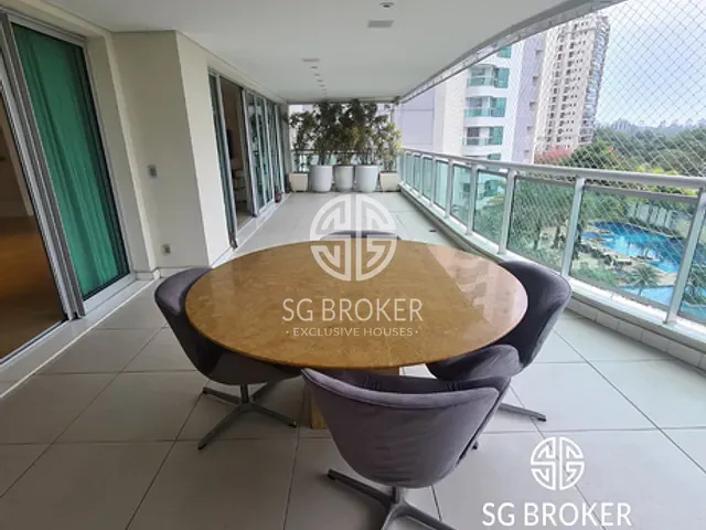 Apartamento com 296m² 4 quartos e 5 banheiros, à venda, no bairro Barra da Tijuca em Rio de Janeiro
