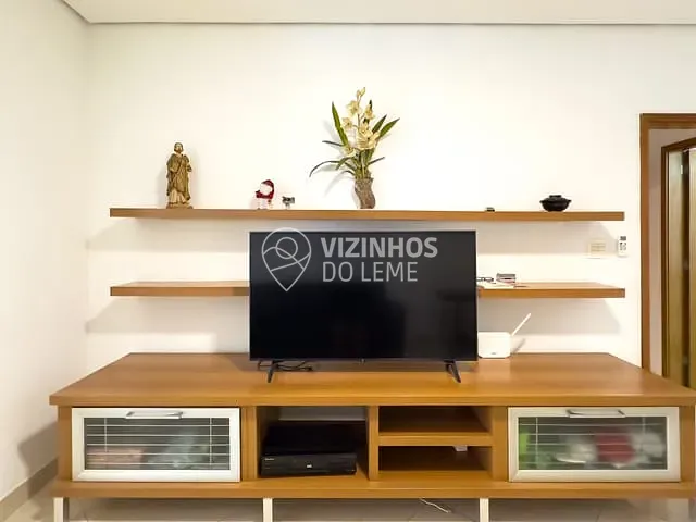 Apartamento com 96m² 3 quartos e 3 banheiros, à venda, no bairro Leme em Rio de Janeiro