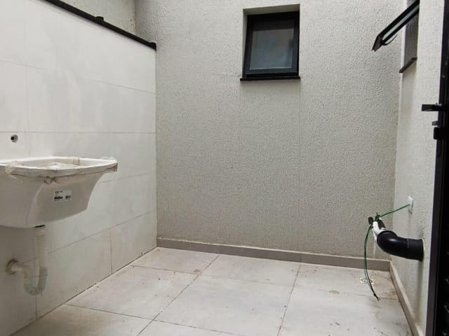 Apartamento 2 quartos e 2 banheiros, à venda, no bairro Parque Novo Oratório em Santo André