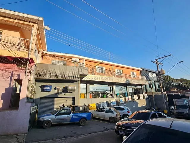 Apartamento 3 quartos e 2 banheiros, para alugar, no bairro Centro em Piracaia