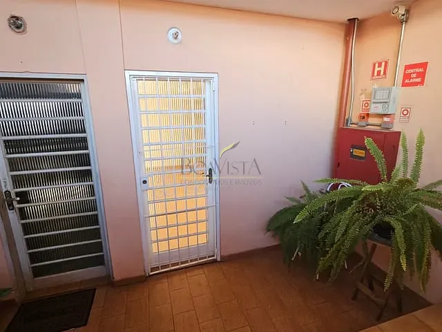 Apartamento 3 quartos e 2 banheiros, para alugar, no bairro Centro em Piracaia