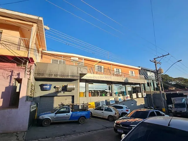 Apartamento 3 quartos e 2 banheiros, para alugar, no bairro Centro em Piracaia