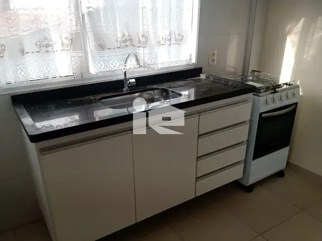 Apartamento 1 quarto e 1 banheiro, para alugar, no bairro Centro em Rolândia