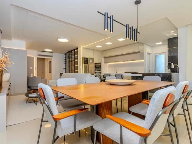 Apartamento com 194m² 3 quartos e 4 banheiros, à venda, no bairro Centro em Balneário Camboriú