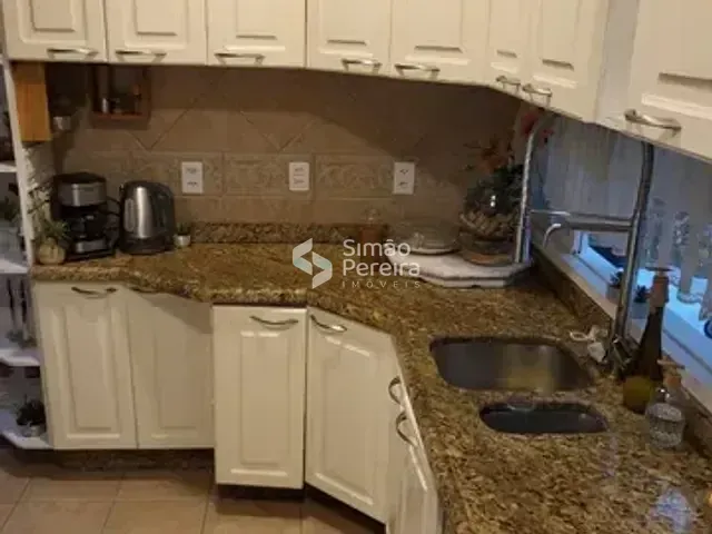 Apartamento 3 quartos e 2 banheiros, à venda, no bairro Centro em Petrópolis
