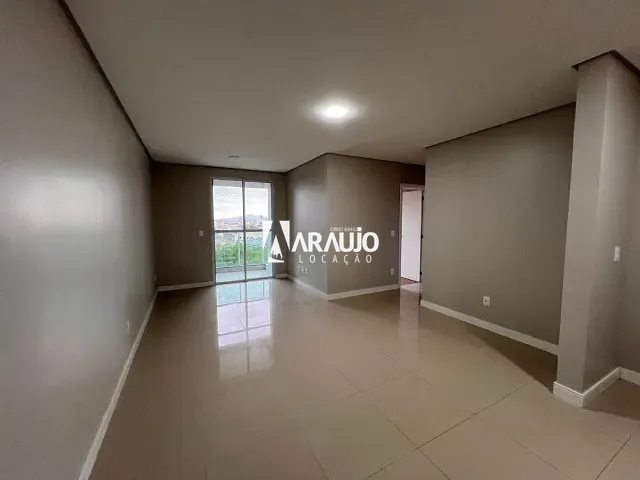 Apartamento 2 quartos e 1 banheiro, para alugar, no bairro São João em Itajaí