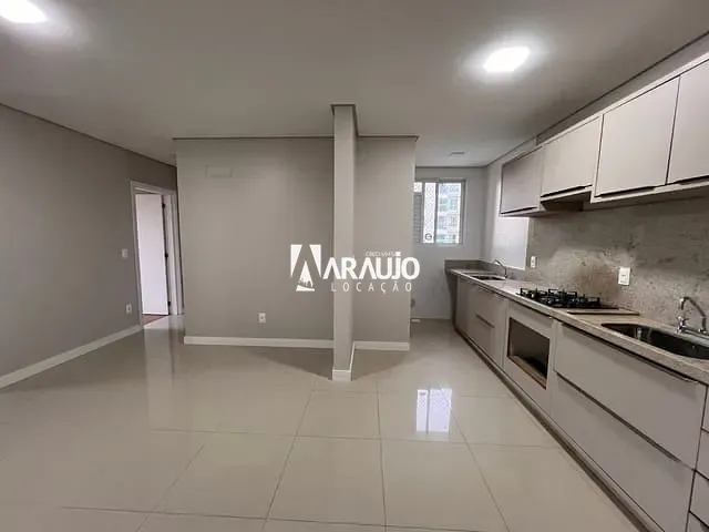Apartamento 2 quartos e 1 banheiro, para alugar, no bairro São João em Itajaí