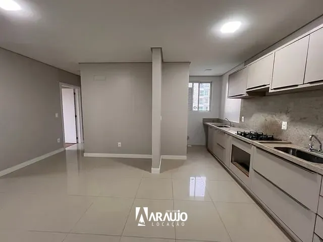 Apartamento 2 quartos e 1 banheiro, para alugar, no bairro São João em Itajaí