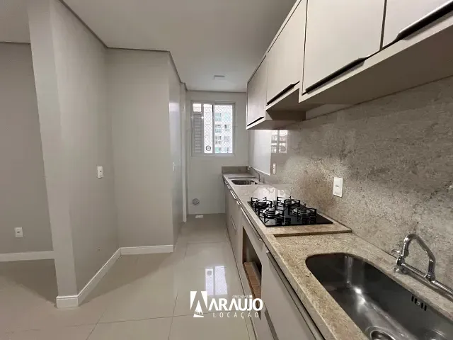 Apartamento 2 quartos e 1 banheiro, para alugar, no bairro São João em Itajaí