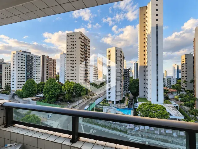 Apartamento 2 quartos e 2 banheiros, para alugar, no bairro Casa Forte em Recife