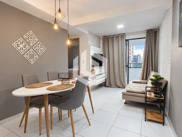 Apartamento 2 quartos e 2 banheiros, para alugar, no bairro Casa Forte em Recife