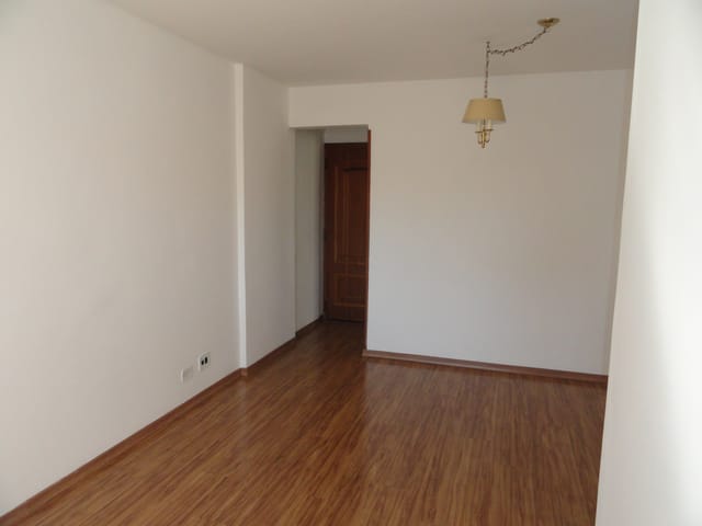 Apartamento com 118m² 3 quartos e 1 banheiro, para alugar, no bairro Saúde em São Paulo