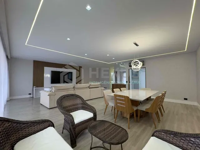 Apartamento 4 quartos e 5 banheiros, à venda, no bairro Pitangueiras em Guarujá