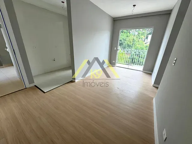 Apartamento 2 quartos e 1 banheiro, à venda, no bairro Colônia Antônio Prado em Almirante Tamandaré