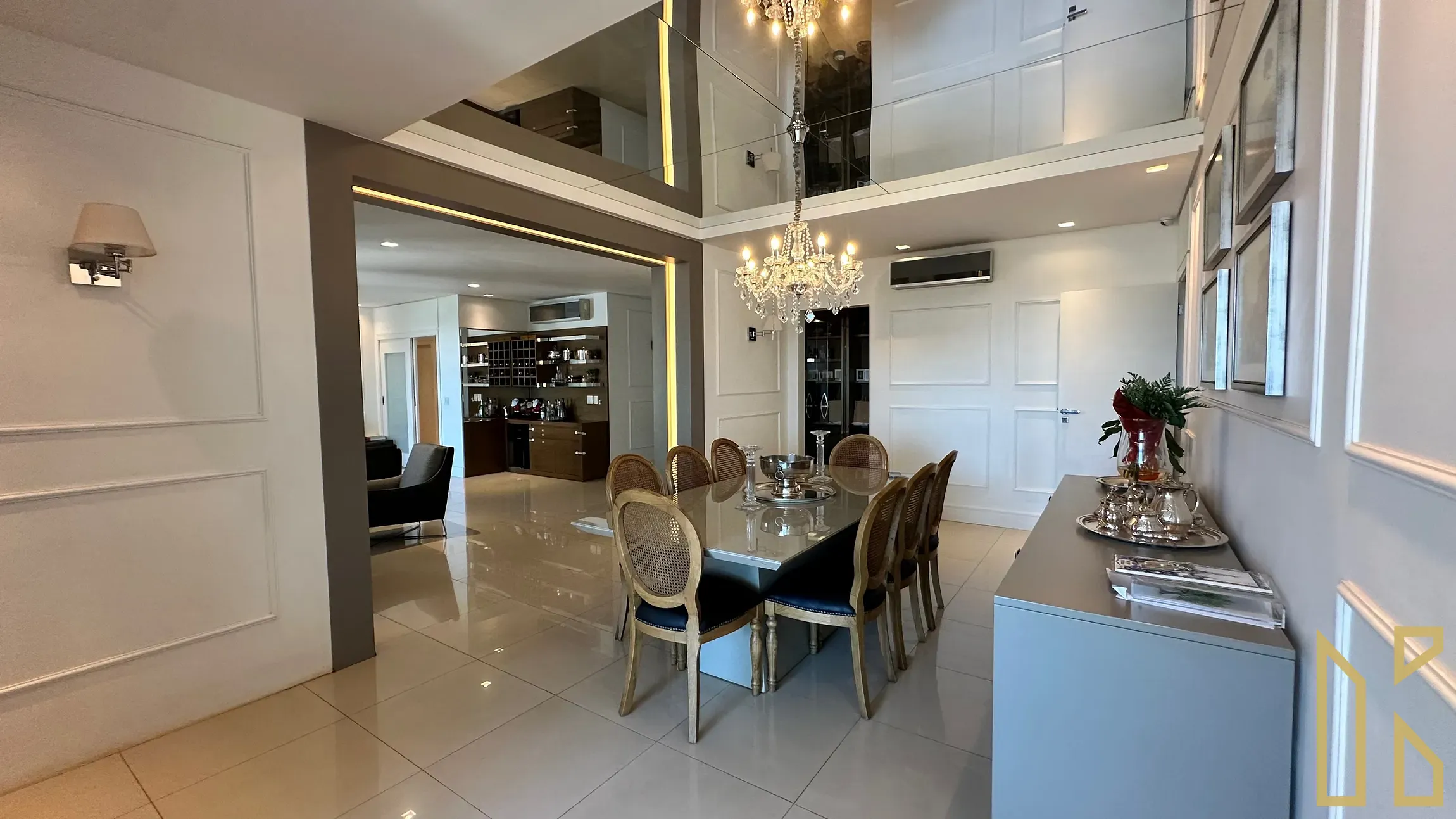 Apartamento, 3 quartos, 234 m² - Foto 2