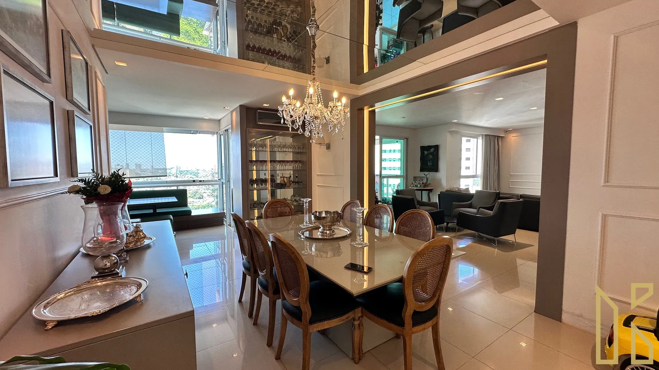 Apartamento, 3 quartos, 234 m² - Foto 1