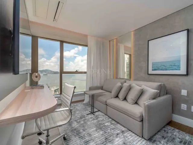 Apartamento 4 quartos e 5 banheiros, à venda, no bairro Centro em Balneário Camboriú
